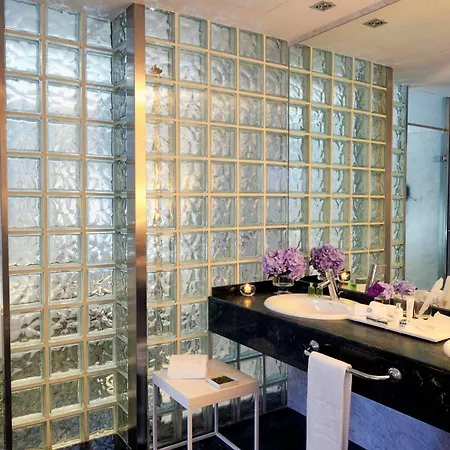 Nh Collection De Hotel 4*